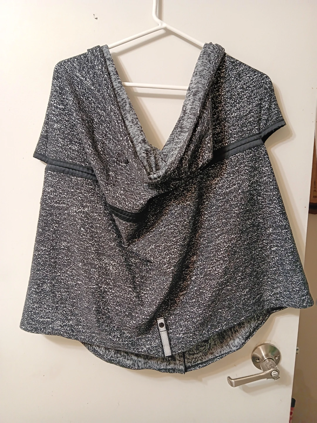 Lululemon Grey Infinity Scarf!!