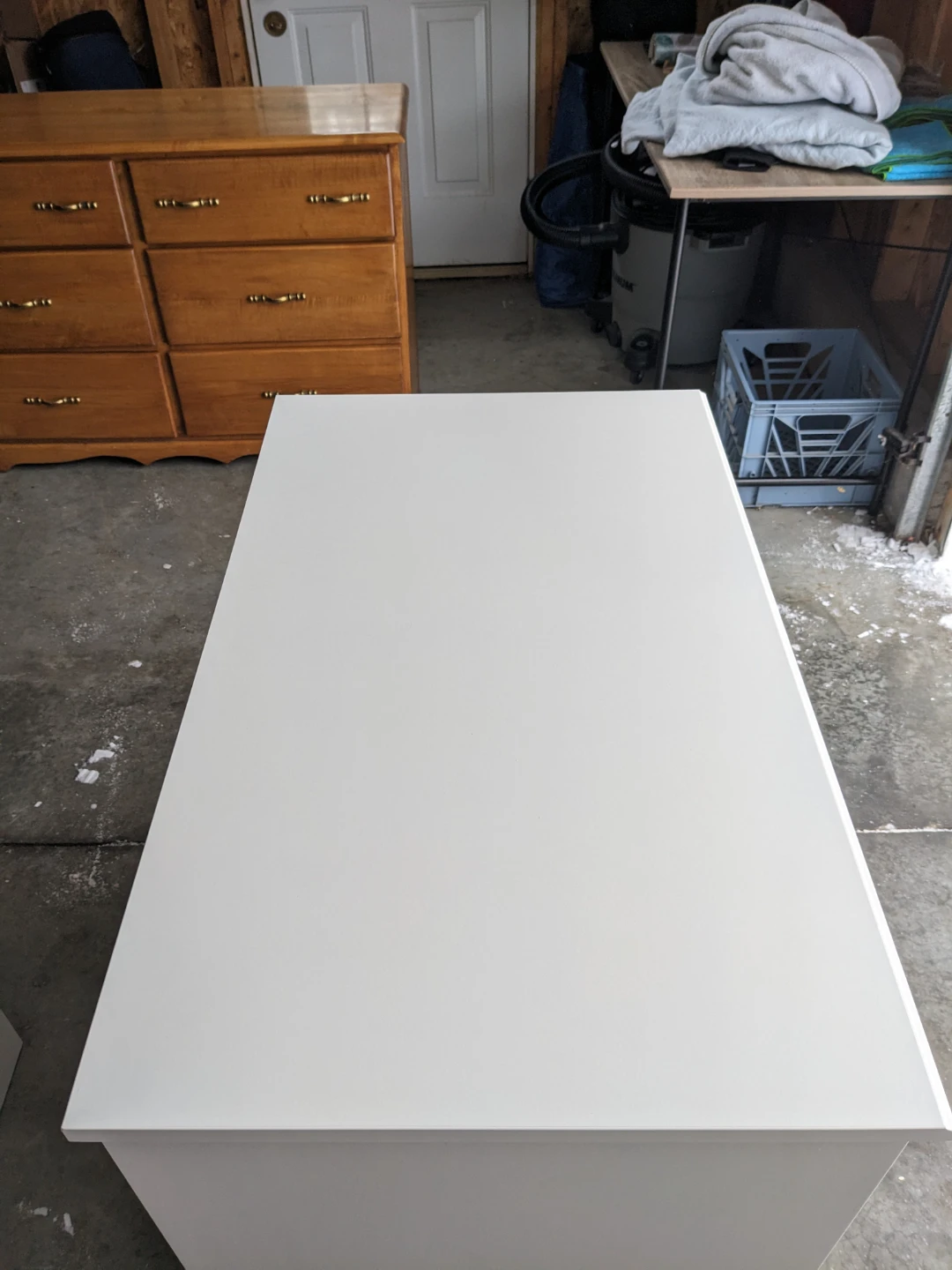 Songesand 3 Drawer Chest - New - photo 3