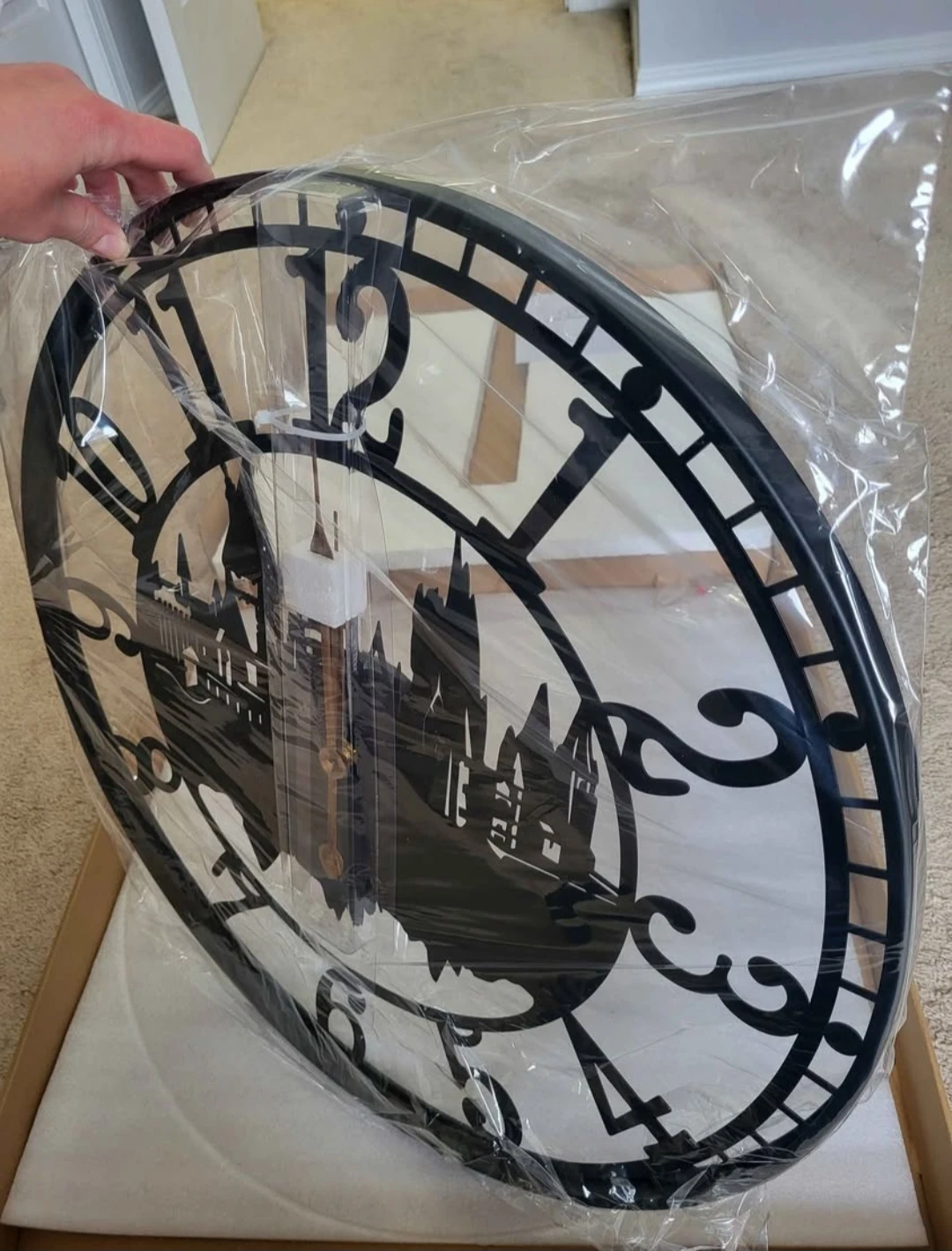 20" silent wall clock (New in box) - photo 3