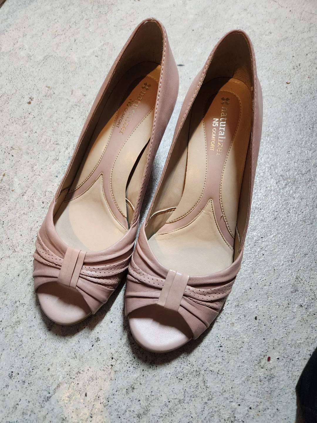 Naturalizer Berrie Heels - Size 8W, Light Pink