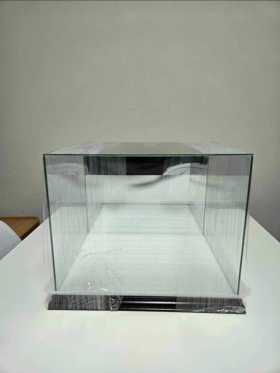 [BRAND NEW] Display Case with Mirror backing