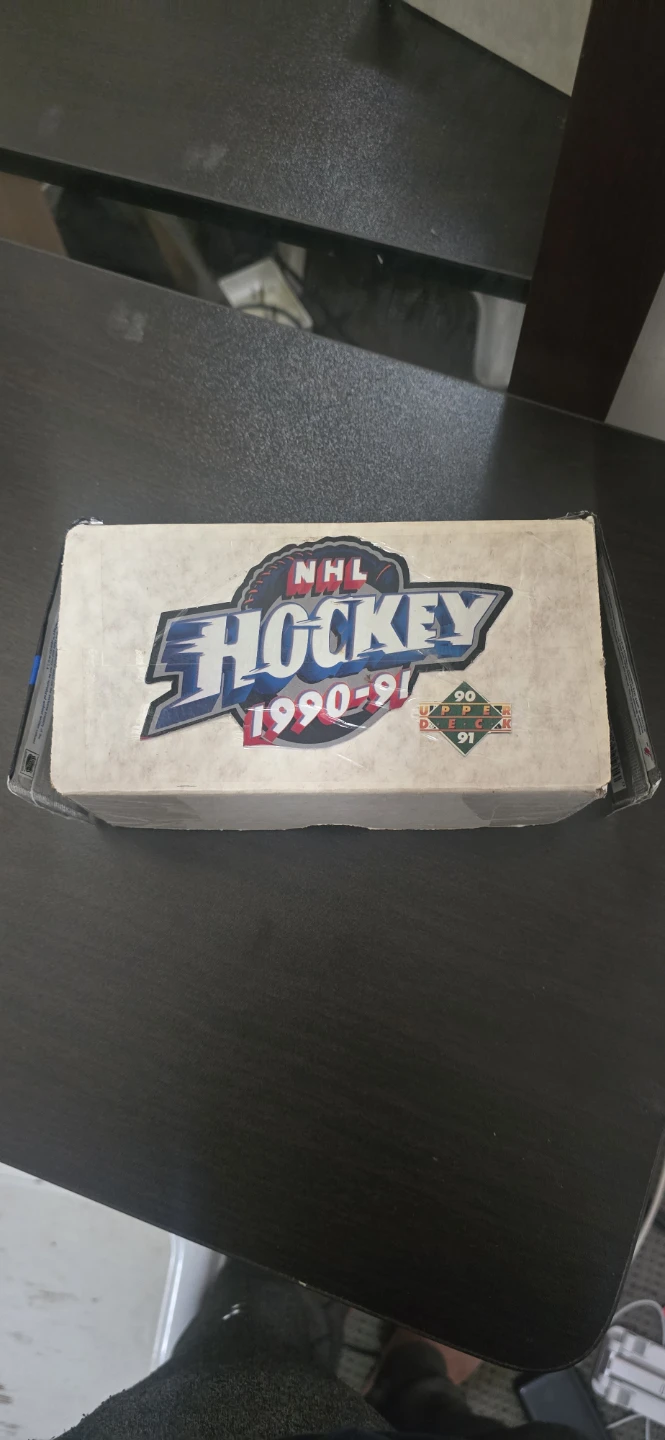 NHL Hockey 1990-91 Upper Deck Trading Cards