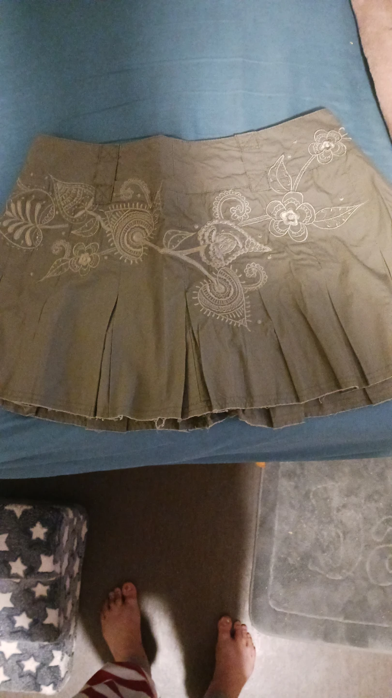 UB Jeans Embroidered Pleated Skirt