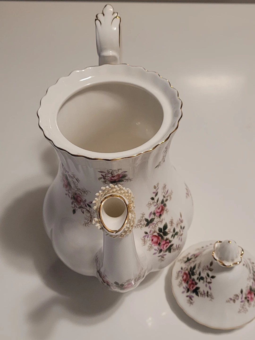 Royal Albert Lavender Rose Bone China Teapot - photo 3
