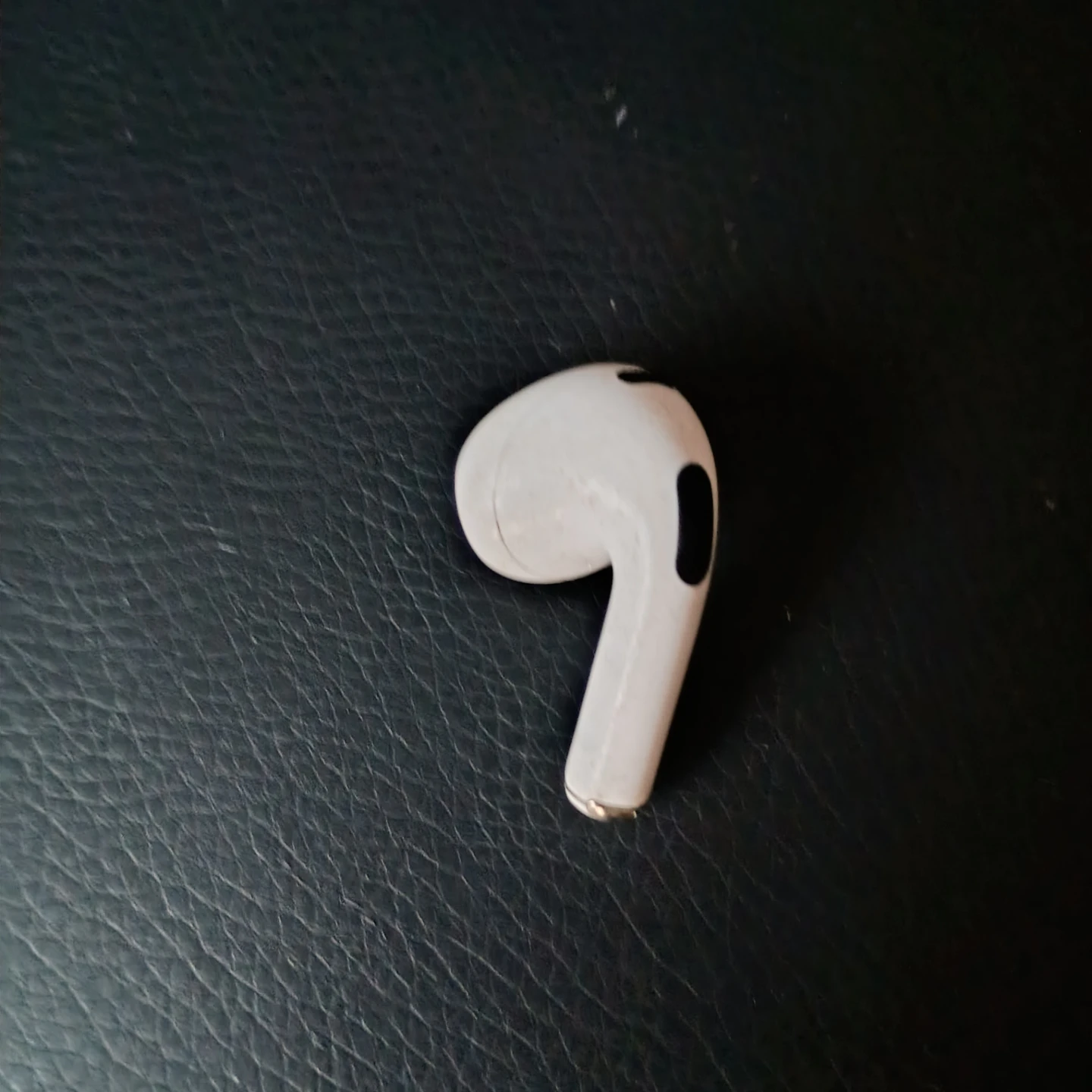 Apple AirPods Replacements - 4th Generation - photo 2