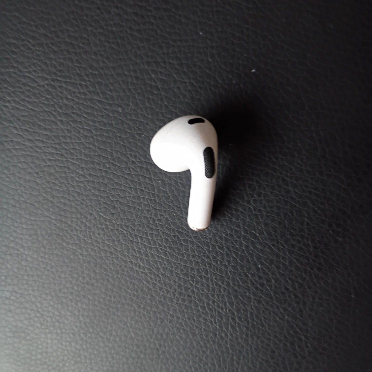 Apple AirPods Replacements - 4th Generation - photo 5