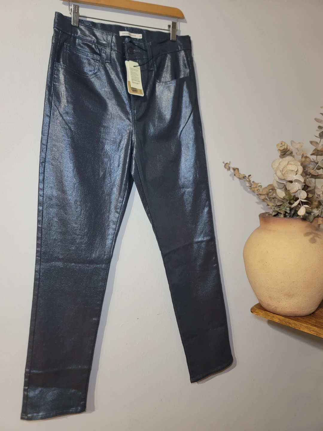 Levi's 724 High Rise Straight Jeans Metallic Black Size 31