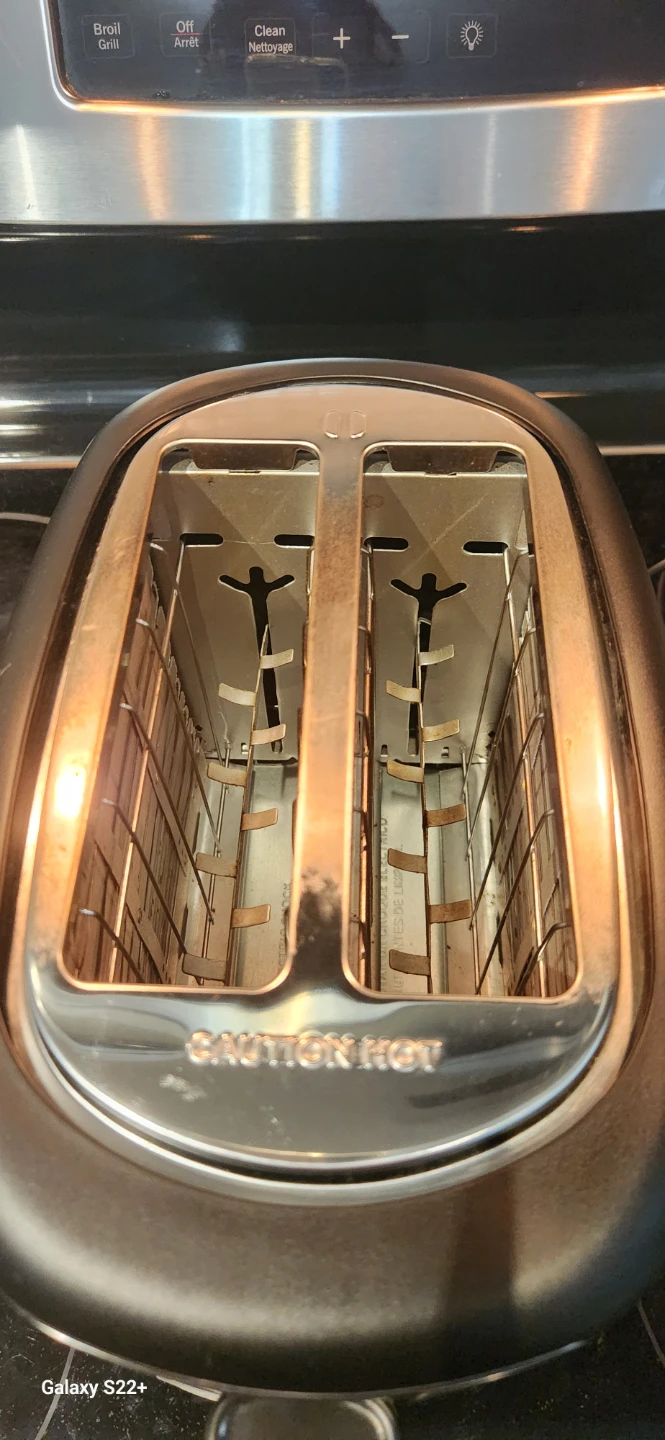 Amazon Basics 2-Slice Toaster - photo 2