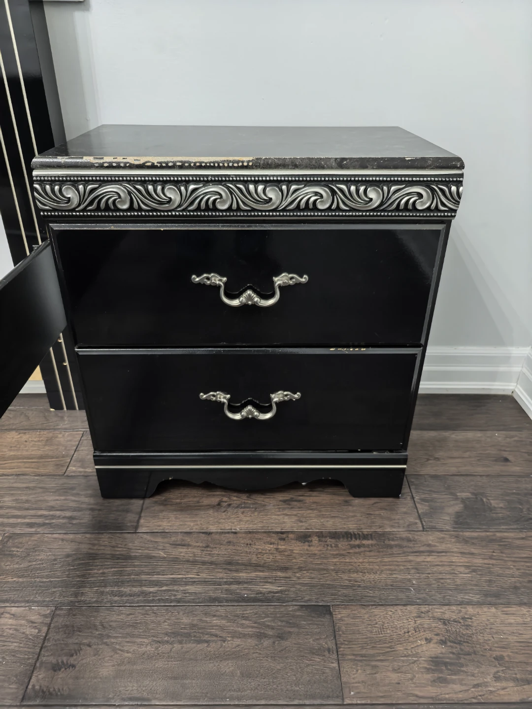 Black Ornate Bedroom Set - Bed, Dresser, Nightstands - photo 4