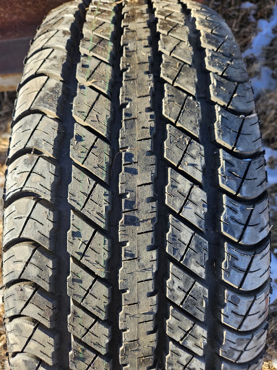1 275 60R 20inch tires and steel Rim Like new