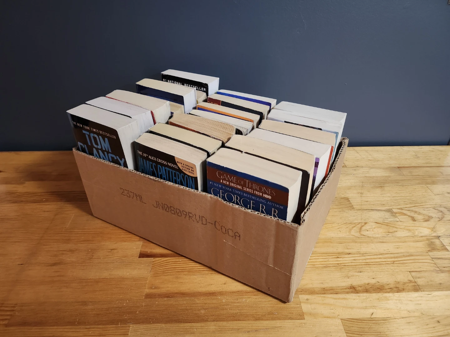 Paperback Used Books (20) - Mixed Lot - photo 3