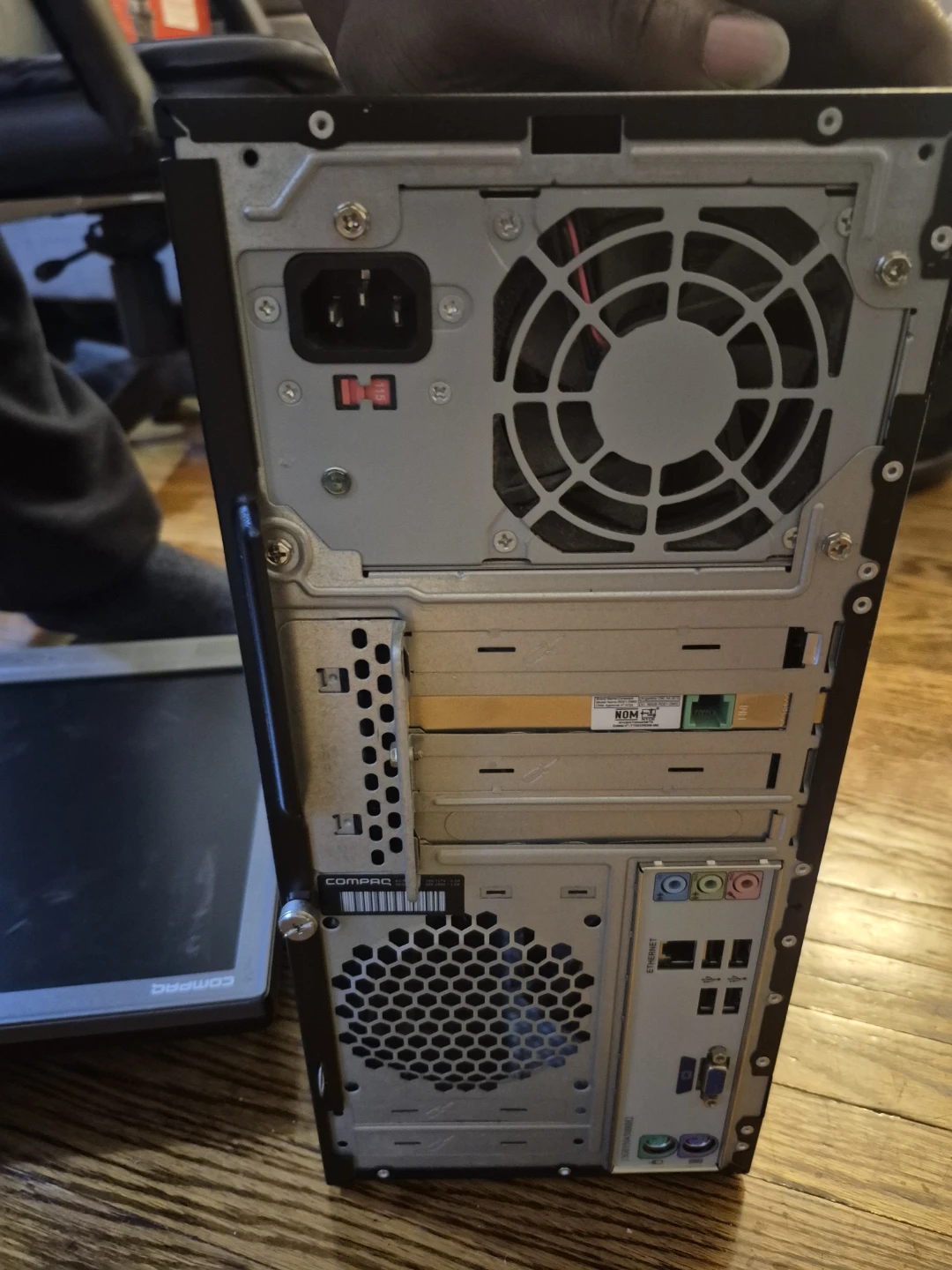 Compaq Presario PC SR5350F with Monitor & Keyboard - photo 3