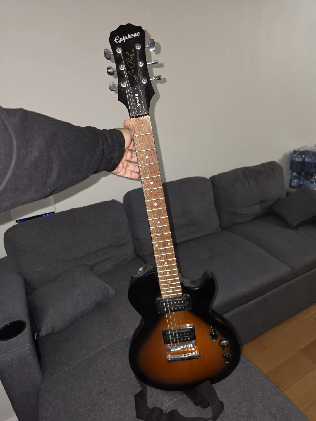 Electric Guitar -Epiphone Les Paul Special II