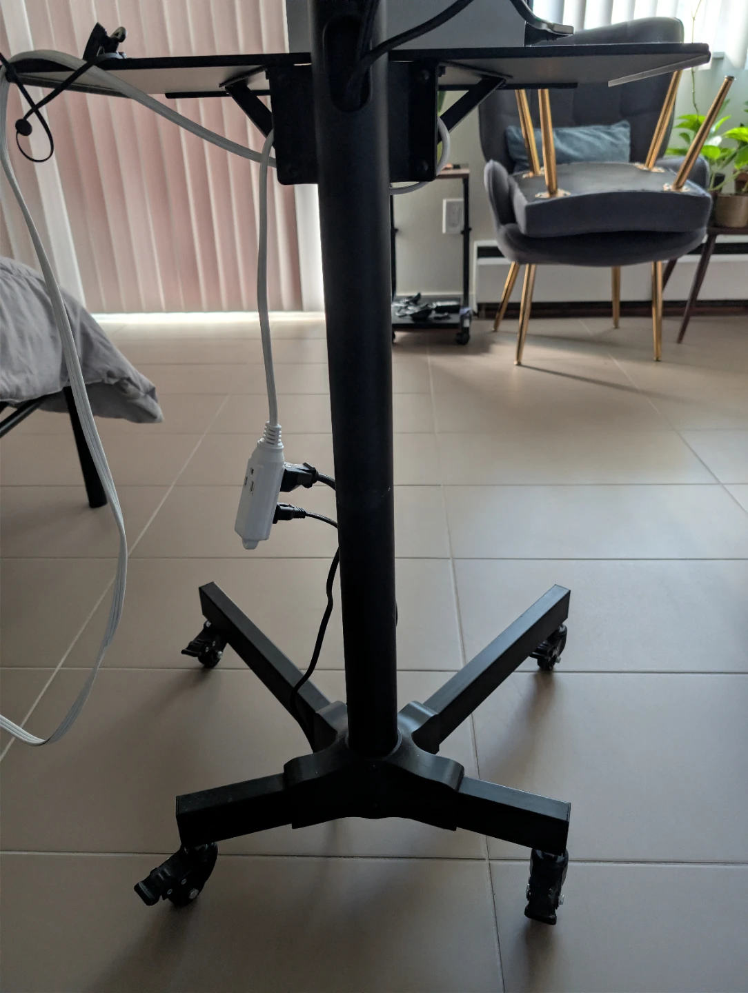 Rolling TV Stand - Black - photo 3