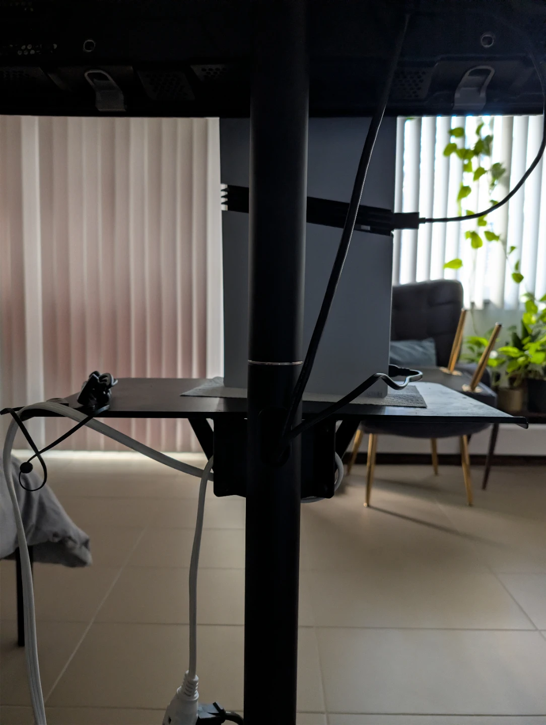 Rolling TV Stand - Black - photo 4