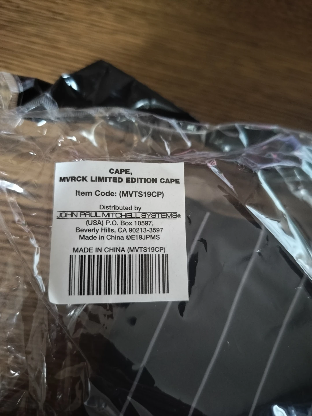 JOHN PAUL MITCHELL MVRCK Limited Edition hairdresser Cape - photo 2