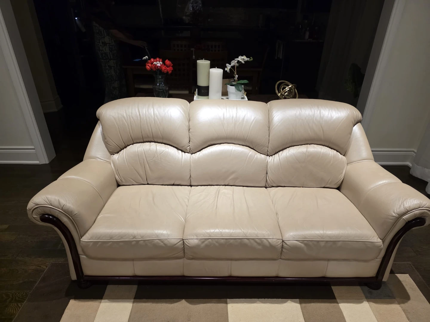 Cream Leather Sofa and Matching Armchair Set - photo 2