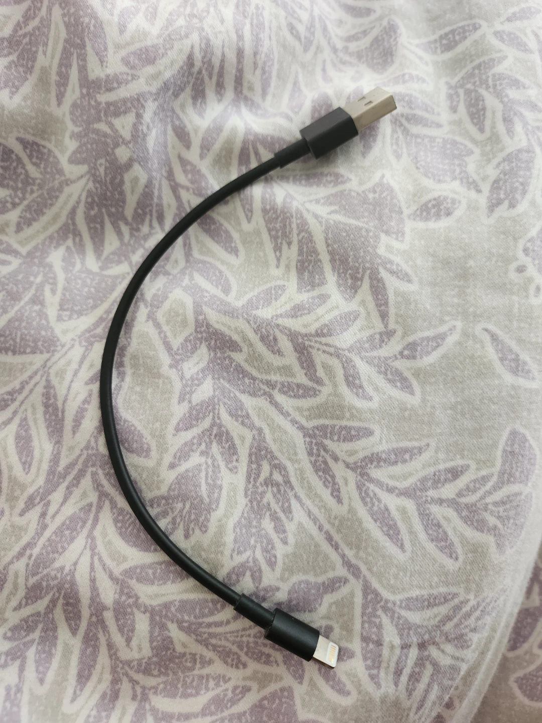 Black USB to Lightning Cable