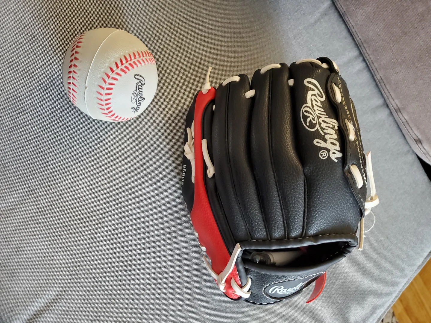 🧡 Kids Rawlings Baseball Glove & Ball - photo 4