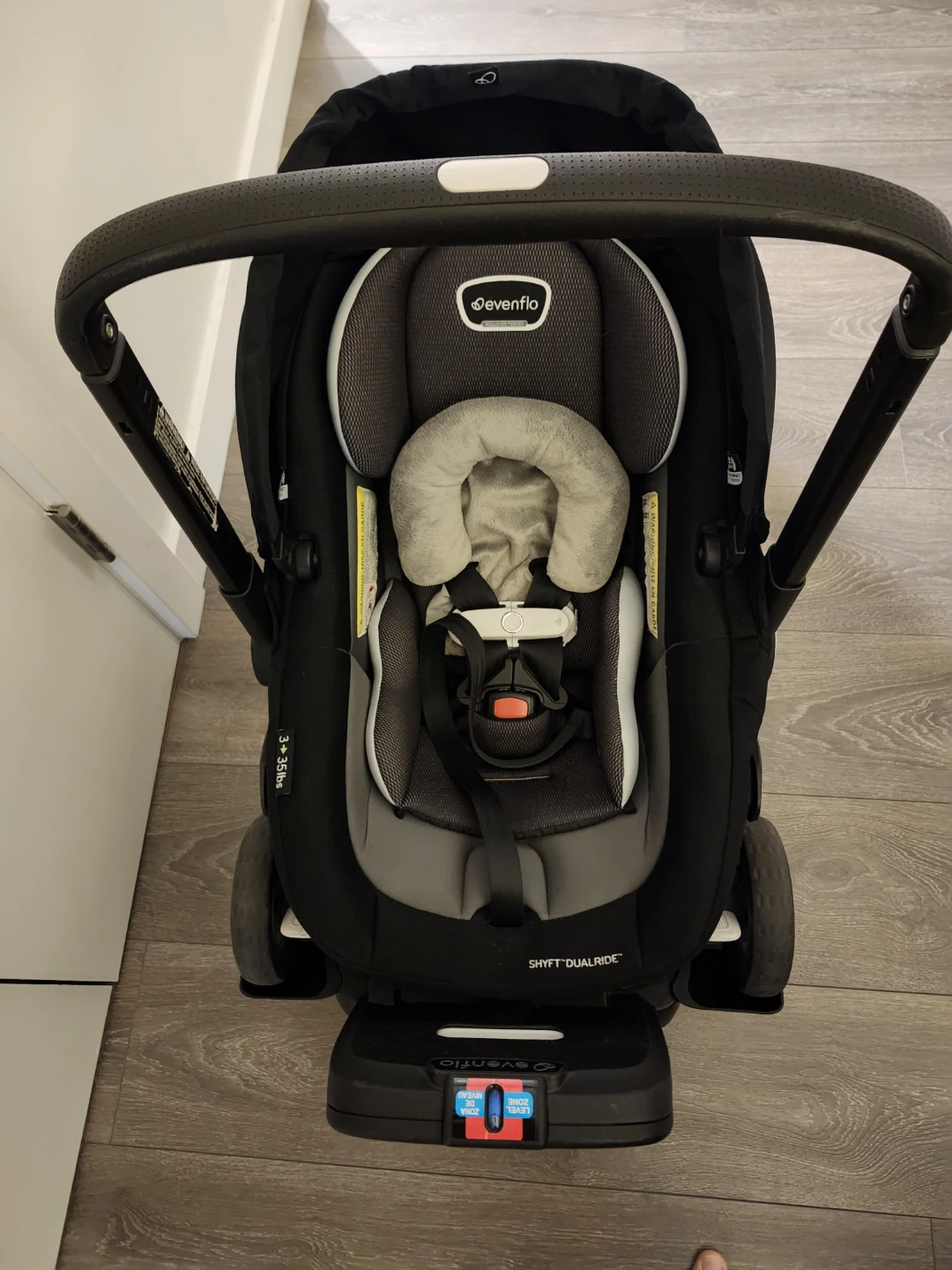 Evenflo Shyft DualRide Infant Car Seat Stroller Combo - photo 2