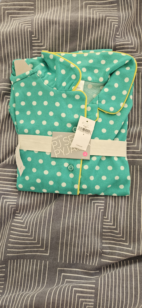 New GapKids PJ Set Pyjamas - Size 4