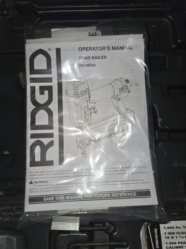 Ridgid R213BNA Brad Nailer with Case - photo 4