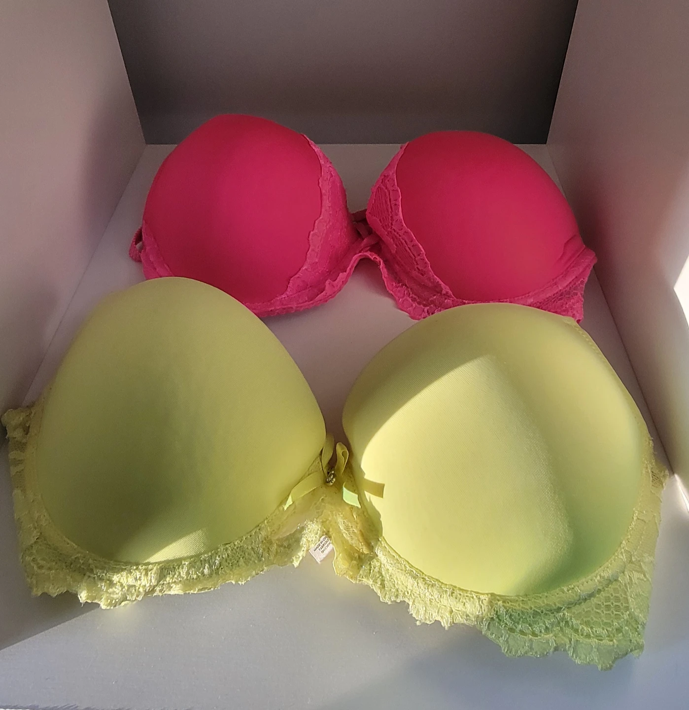 L'VER Bra, Size 38C, Pink & Green