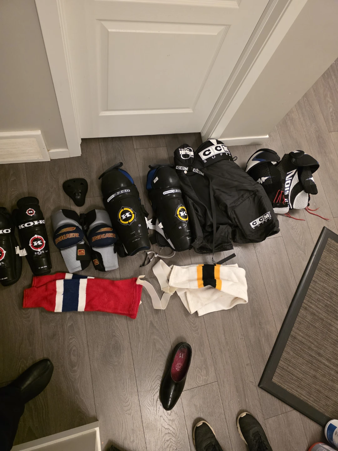 Hockey Gear Set: Bauer, Koho, CCM