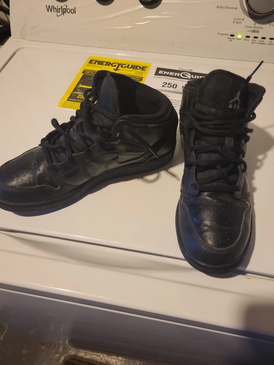 Air Jordan 1 Mid Black Sneakers - photo 2