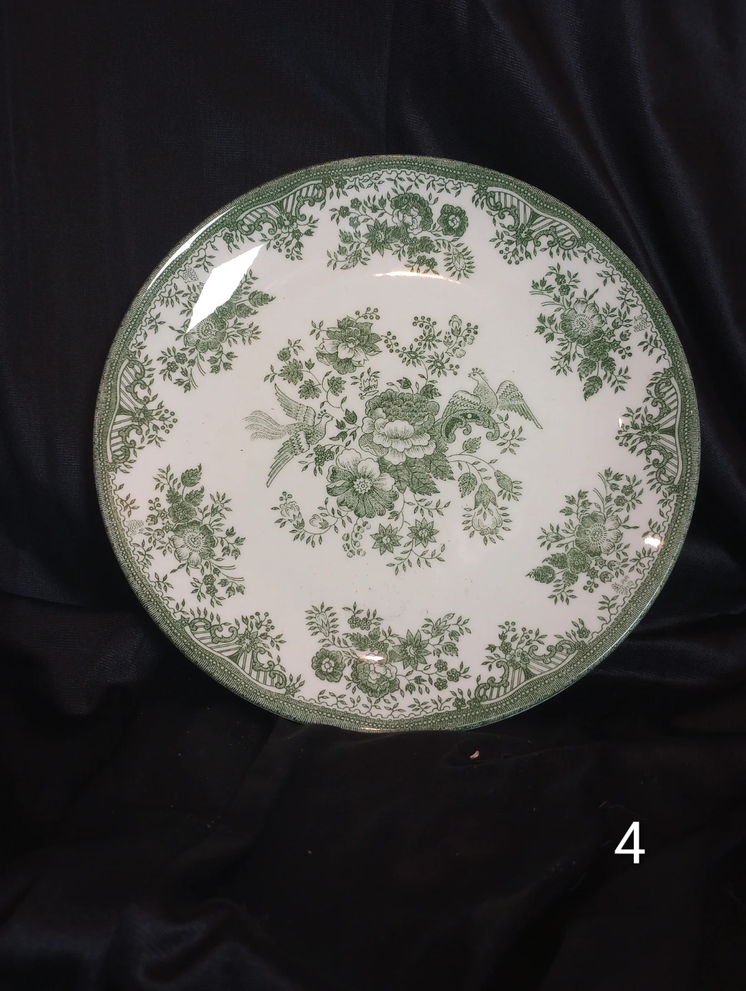 4 Collectible Plates 🥕