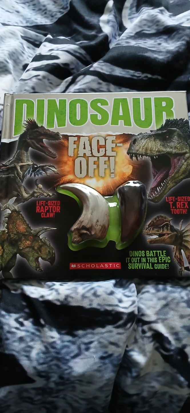 Scholastic Dinosaur Face-Off! Book with Replicas