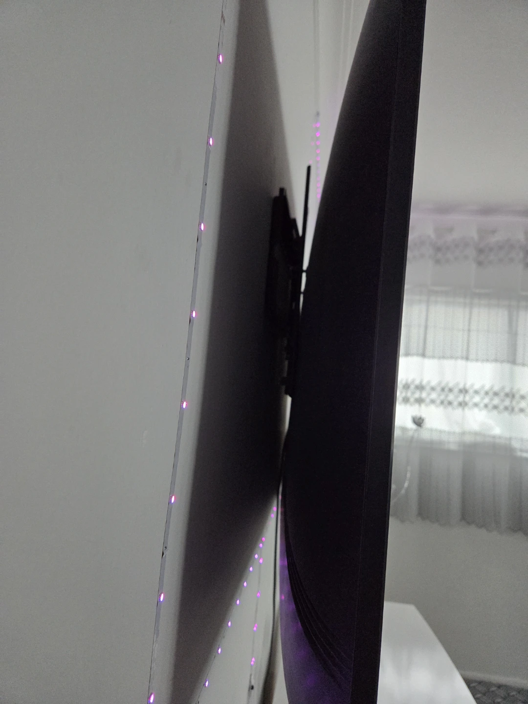 Samsung 50-inch Smart TV - photo 3