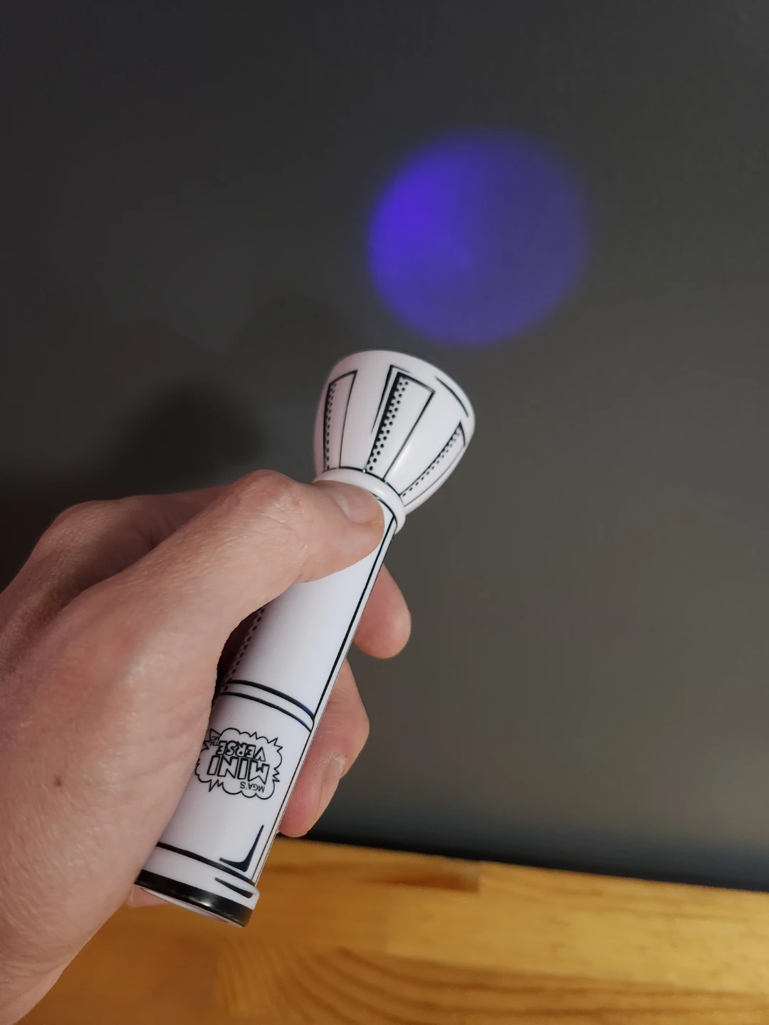 Miniverse UV Curing Resin Flashlight 🥕 - photo 4