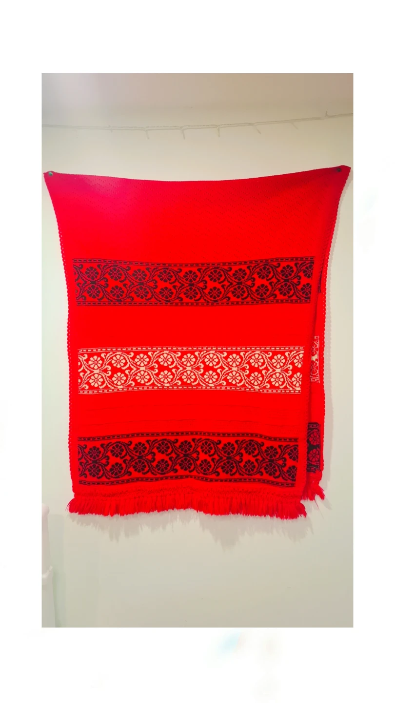 Red Woven scarf with Folk Pattern