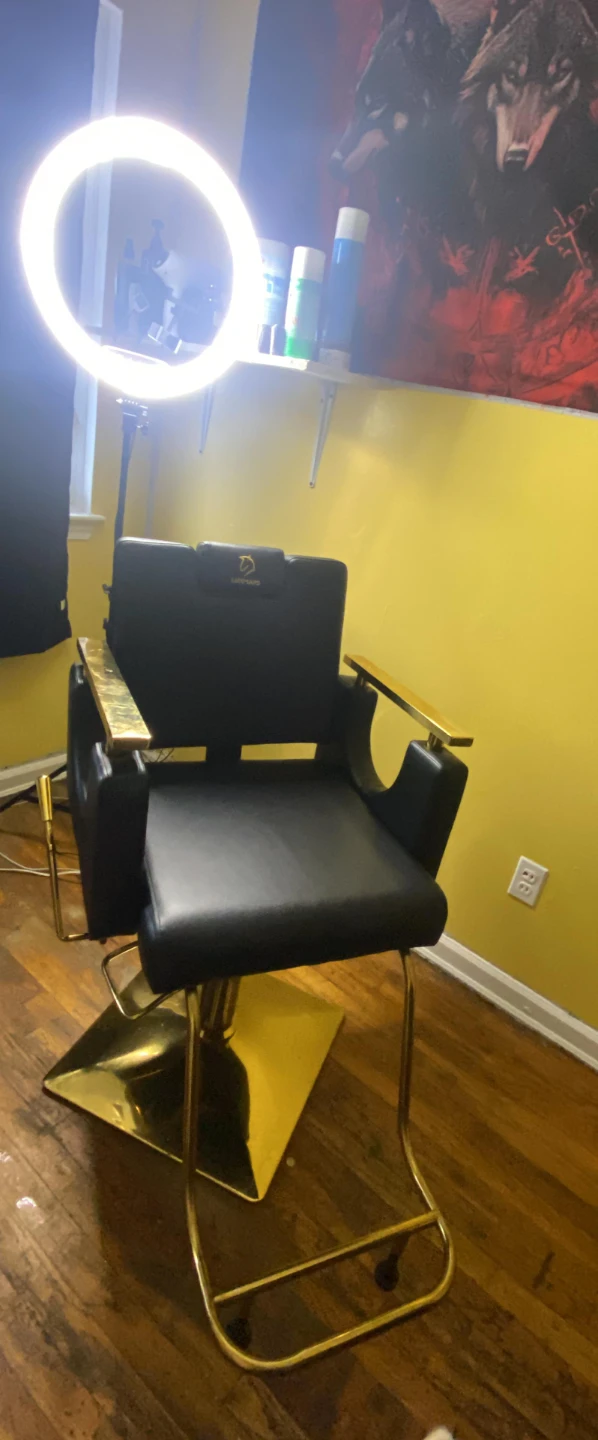 Se. Vende. Muebles. Y camas y