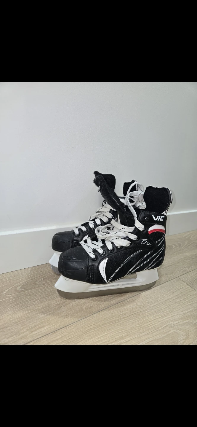 Skates