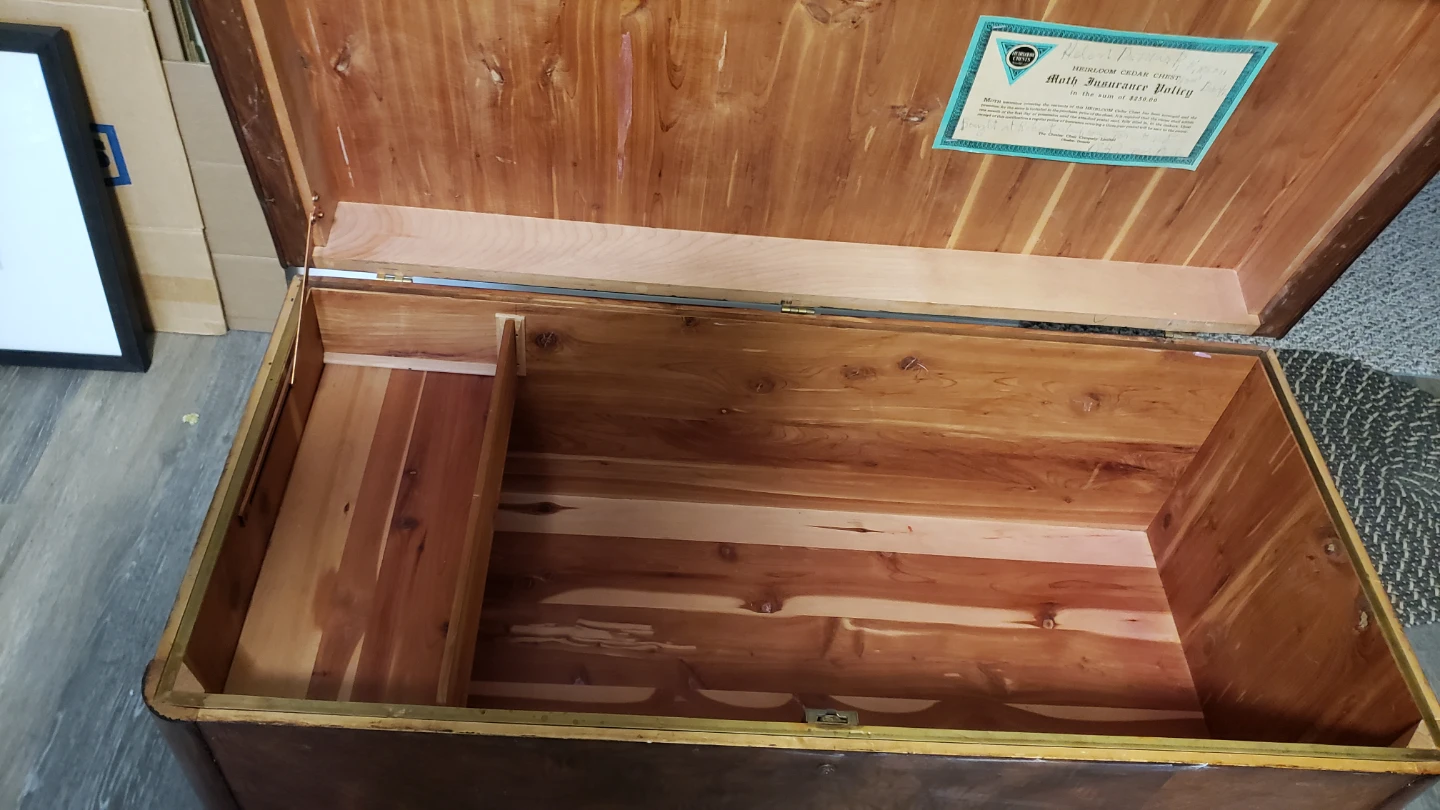 Heirloom Cedar Chest - photo 2