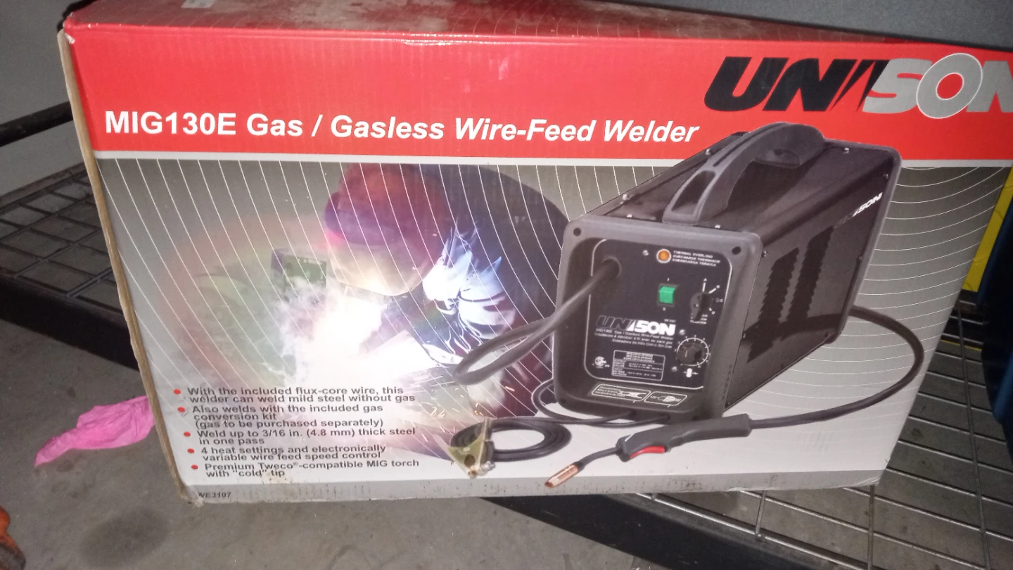 Unison MIG130E Gas/Gasless Wire-Feed Welder - photo 2