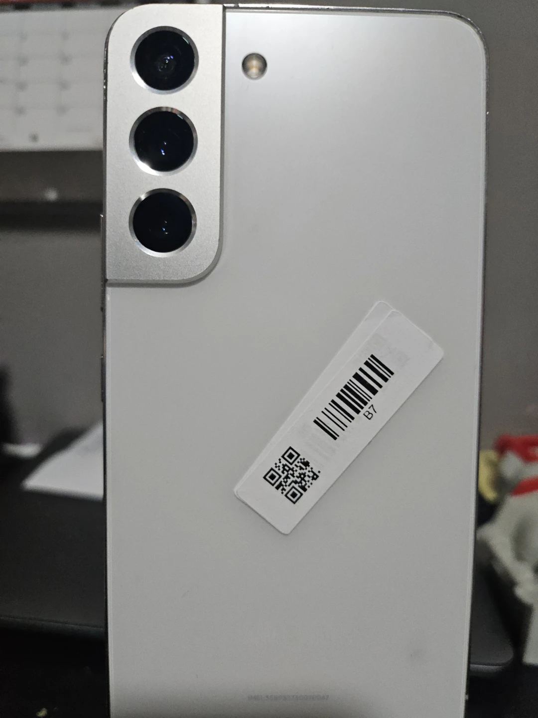 Samsung Galaxy S22 - Great Condition! - photo 3