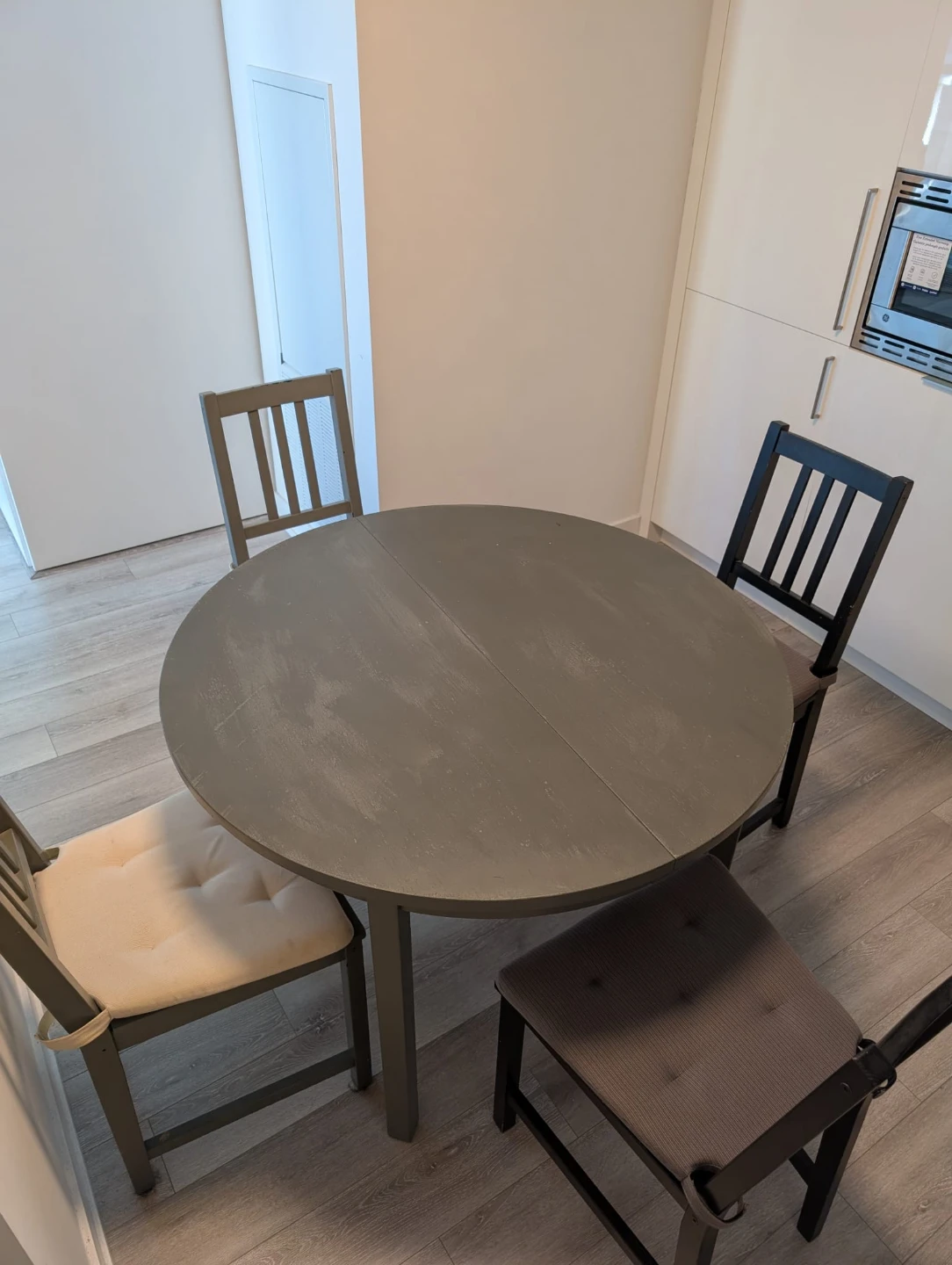 Dining Table with 4 Chairs - Green