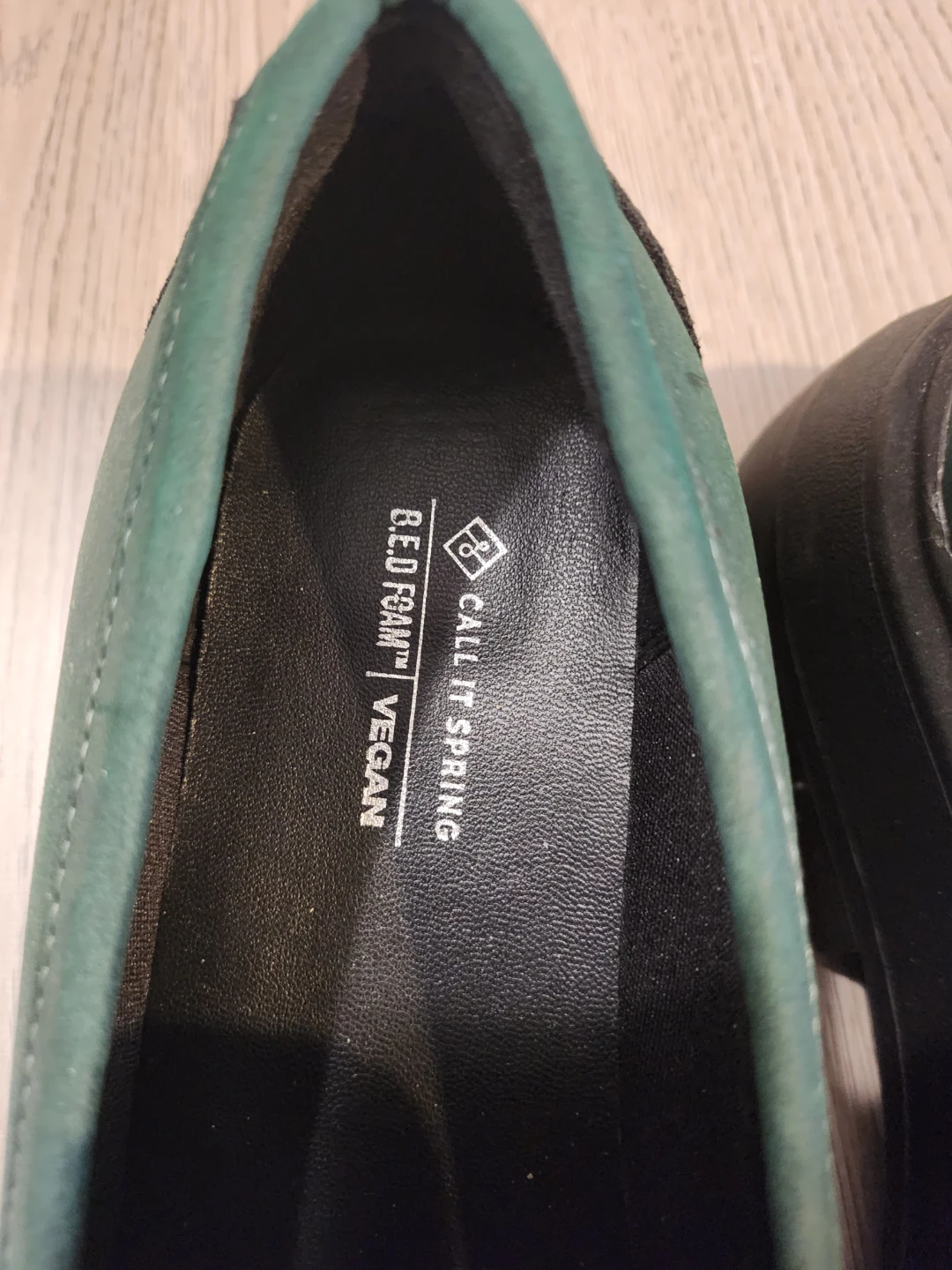 Call It Spring Women's Green Loafers with Chunky Chain Detail - photo 2