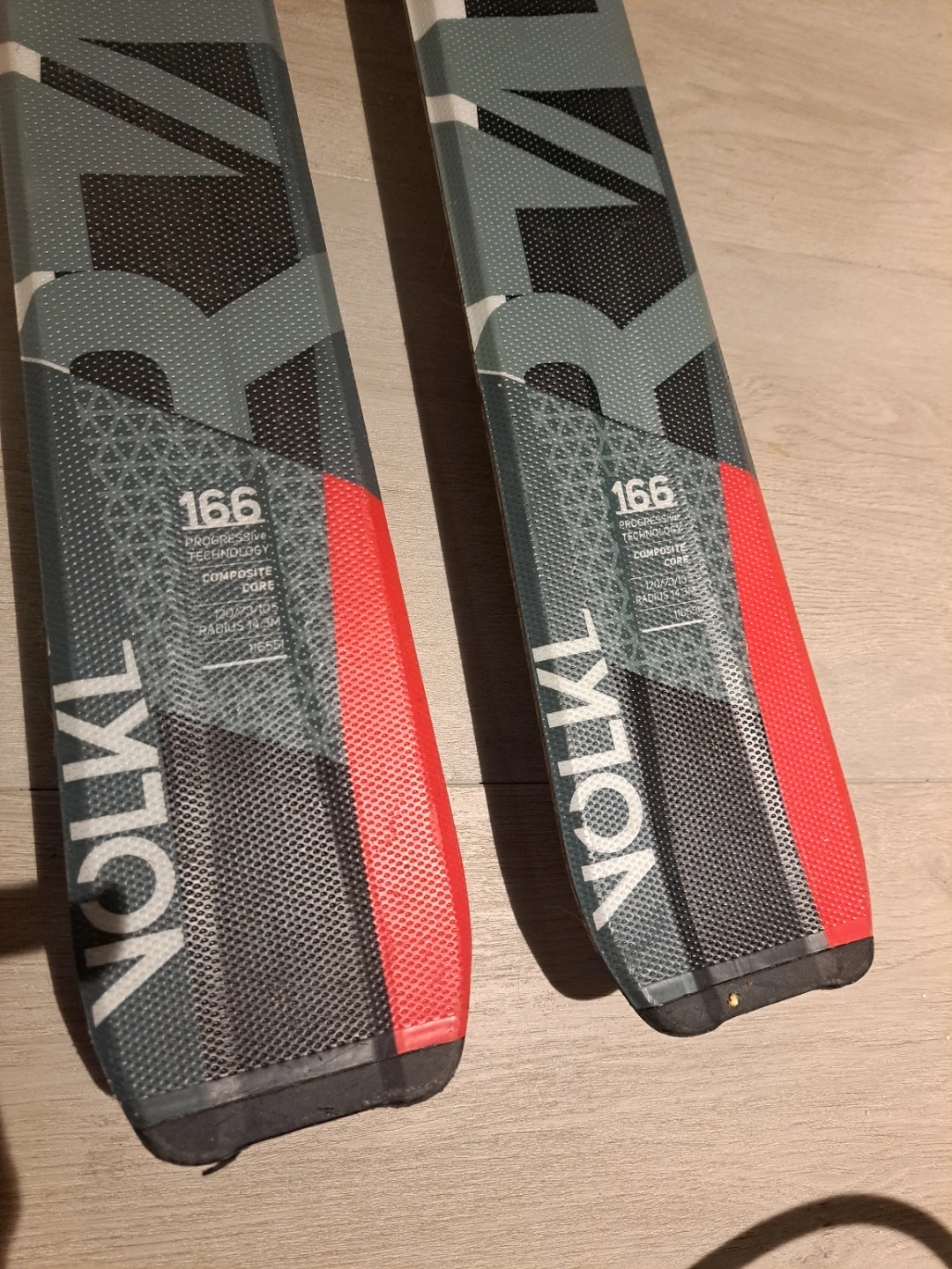 Volkl skis - photo 4