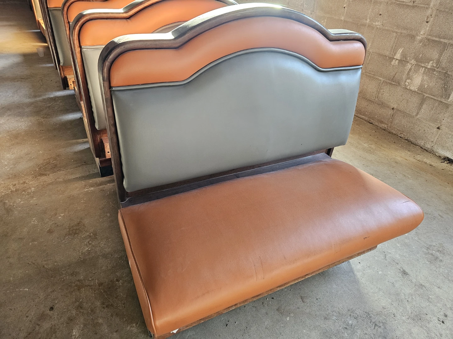 Restaurant Booths - photo 2