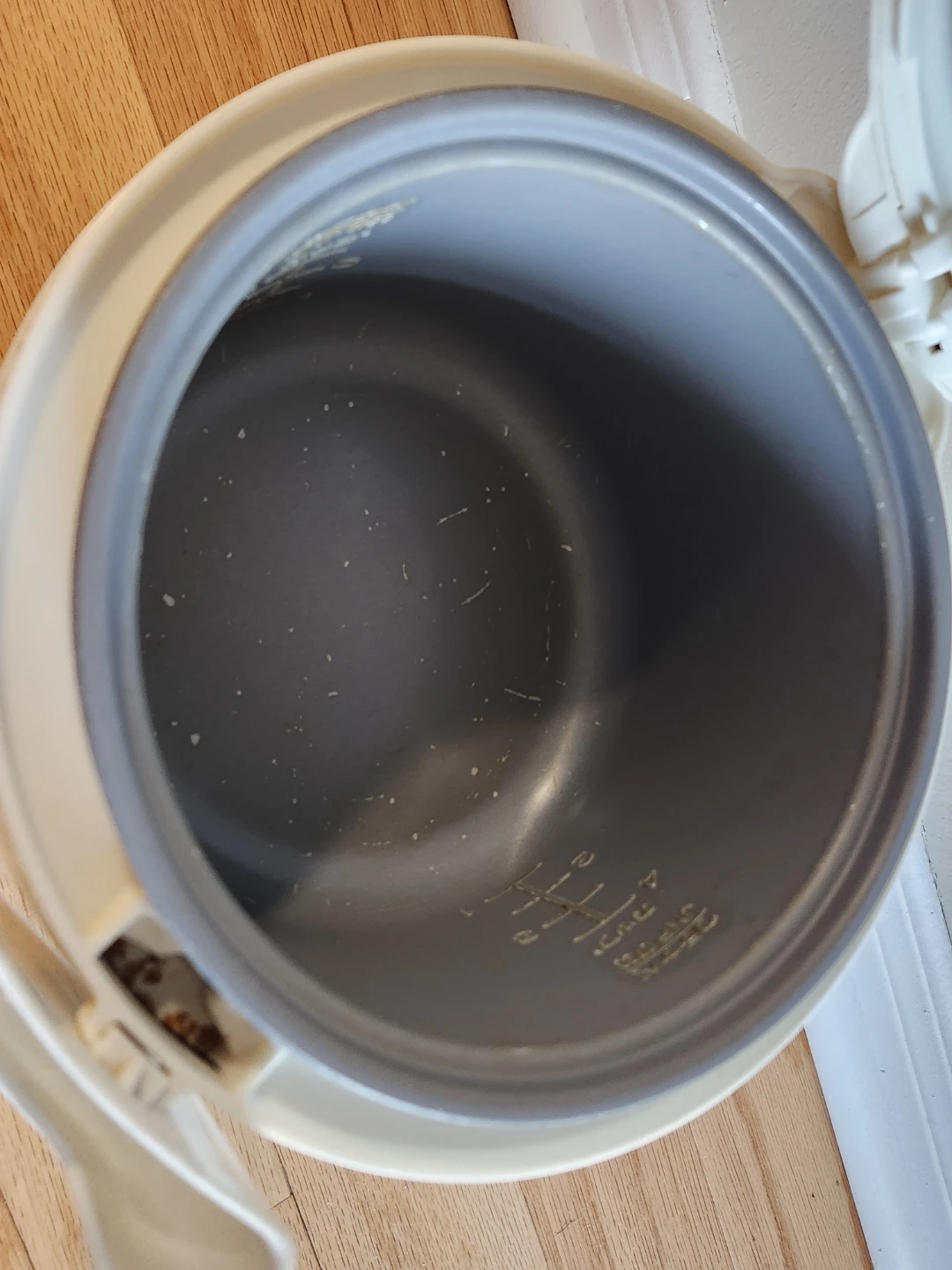 Tiger 4 cup Rice Cooker - photo 4