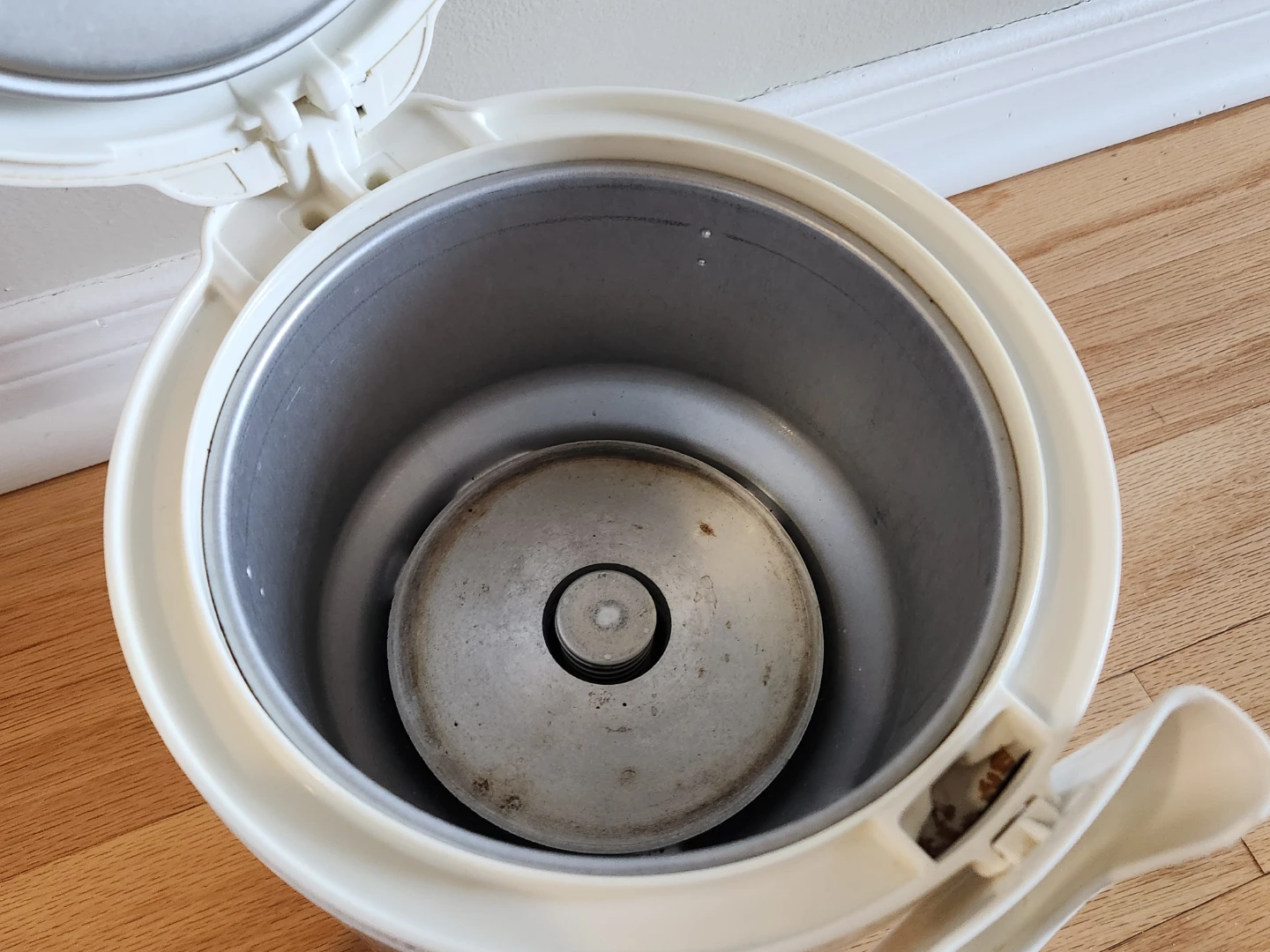 Tiger 4 cup Rice Cooker - photo 5