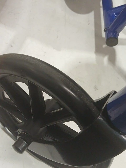 Medline Wheelchair! Practically brand new! - photo 3