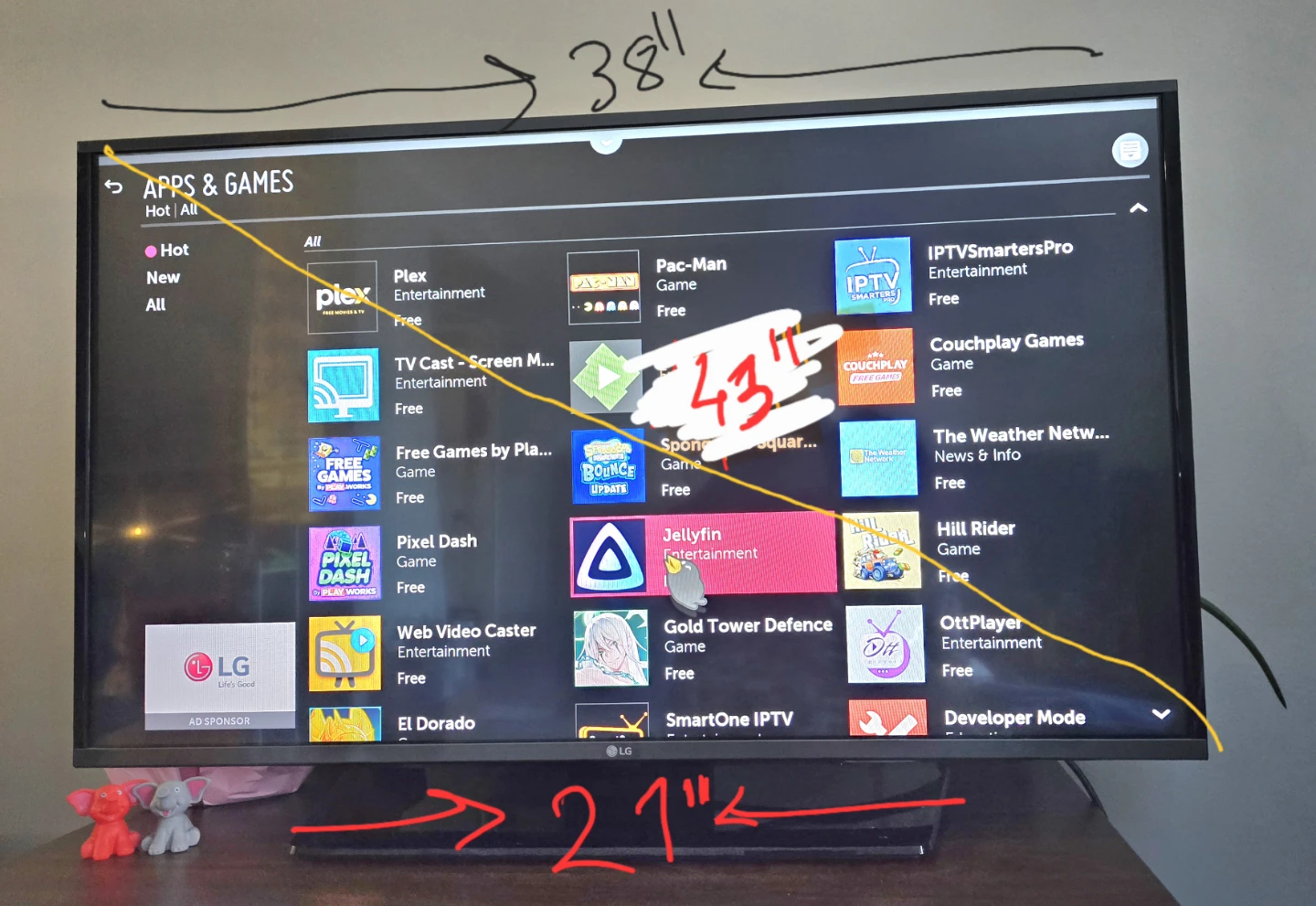 LG 43" Smart TV - photo 4
