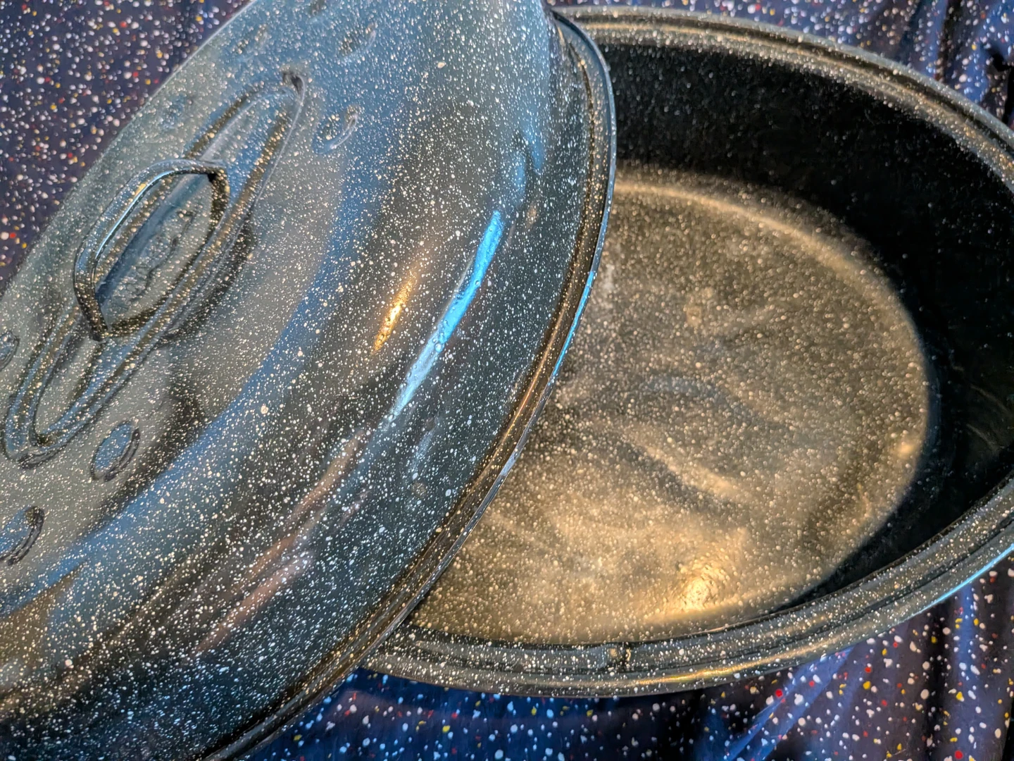 Used Kitchenware Set - Pots, Pans, Glasses, Mugs - photo 2