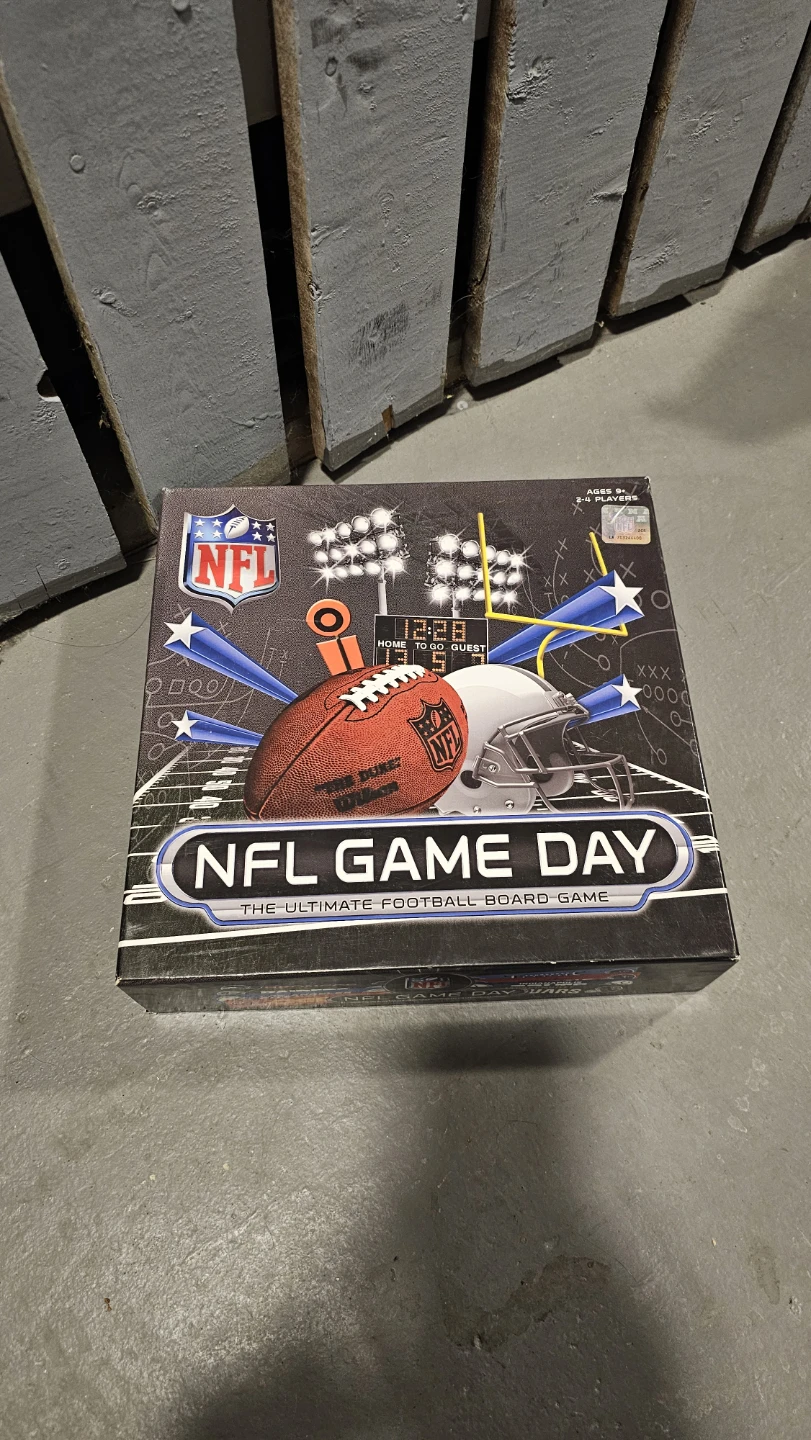 NFL Game Day Board Game New 🏆 - photo 2