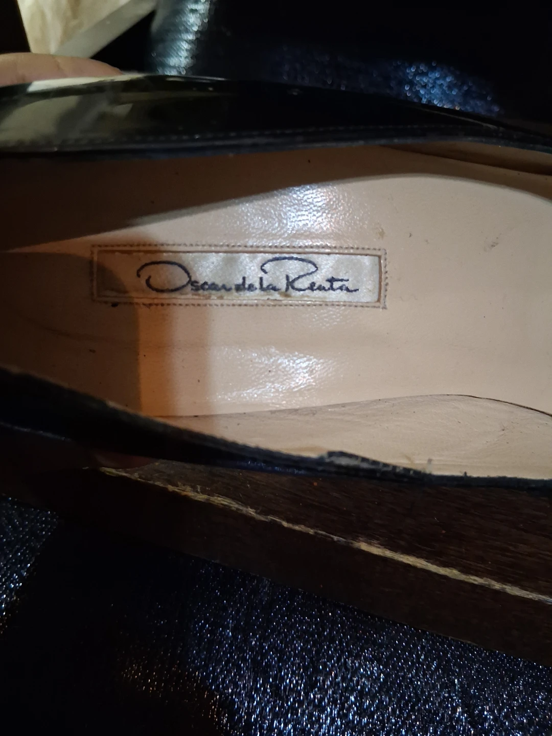 Oscar de la Renta Black Patent Leather Heels - Size 11 - photo 3